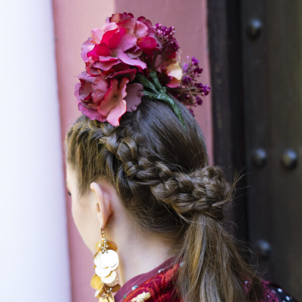 ramillete de flamenca con flores en tonos bouganvilla