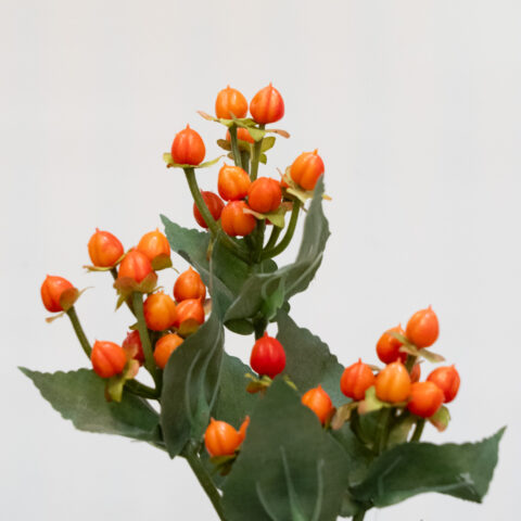 flores artificiales HYPERICUM NARANJA